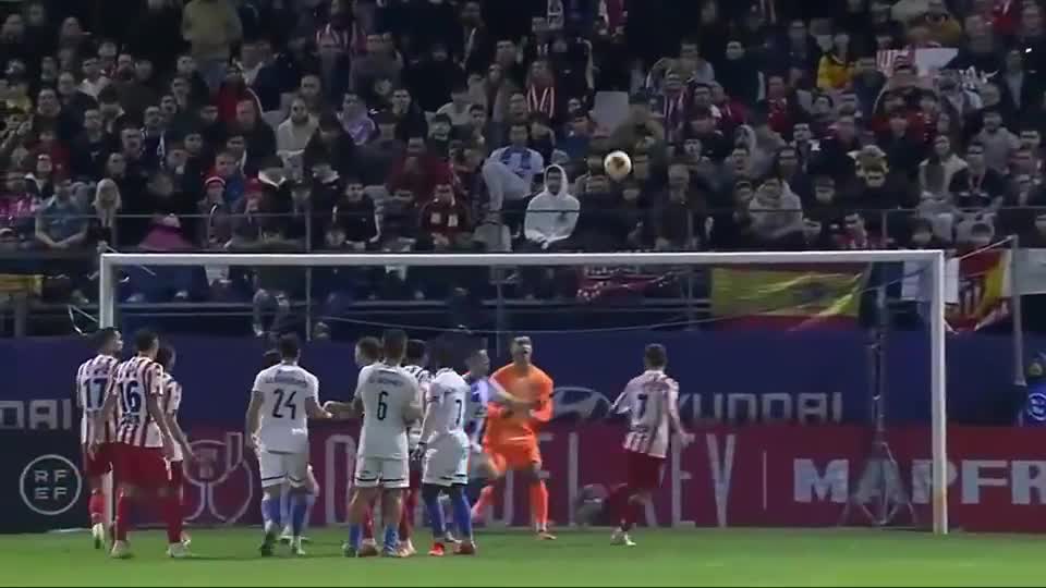 1比2不敌皇家贝蒂斯，2亿超巨是皇马输球最大罪人，不是姆巴佩